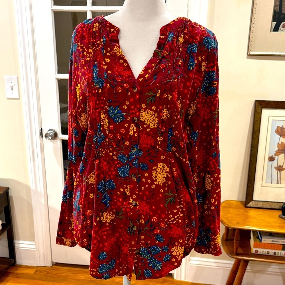 Maeve Red Floral Button Down Top with Blue and Yellow Accents. Size L.
